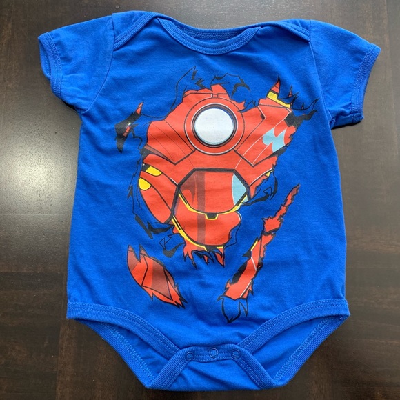 Iron Man Short Sleeve Onesie Size 3M - Picture 5 of 8